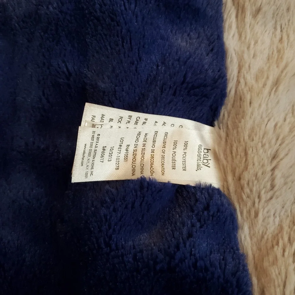 Baby Essentials Blanket Elephants Reversible Solid Blue Gray‎ Trim Fleece Lovey